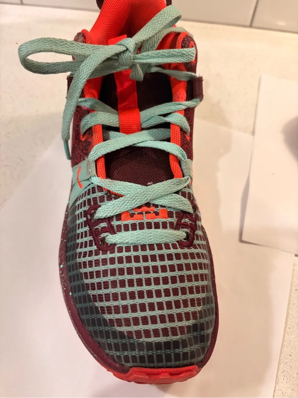 LeBron Witness 7 boys Nike sneakers